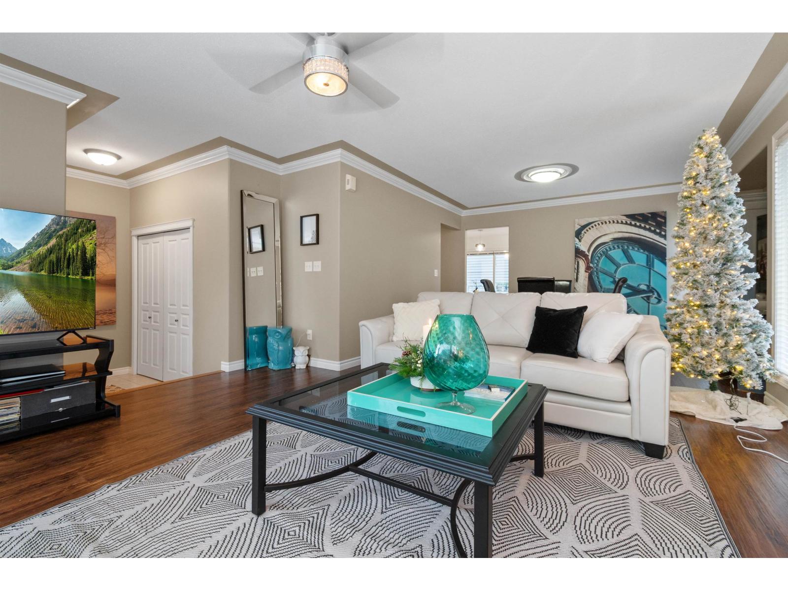 32 349 WALNUT AVENUE, Harrison Hot Springs, Harrison Hot Springs