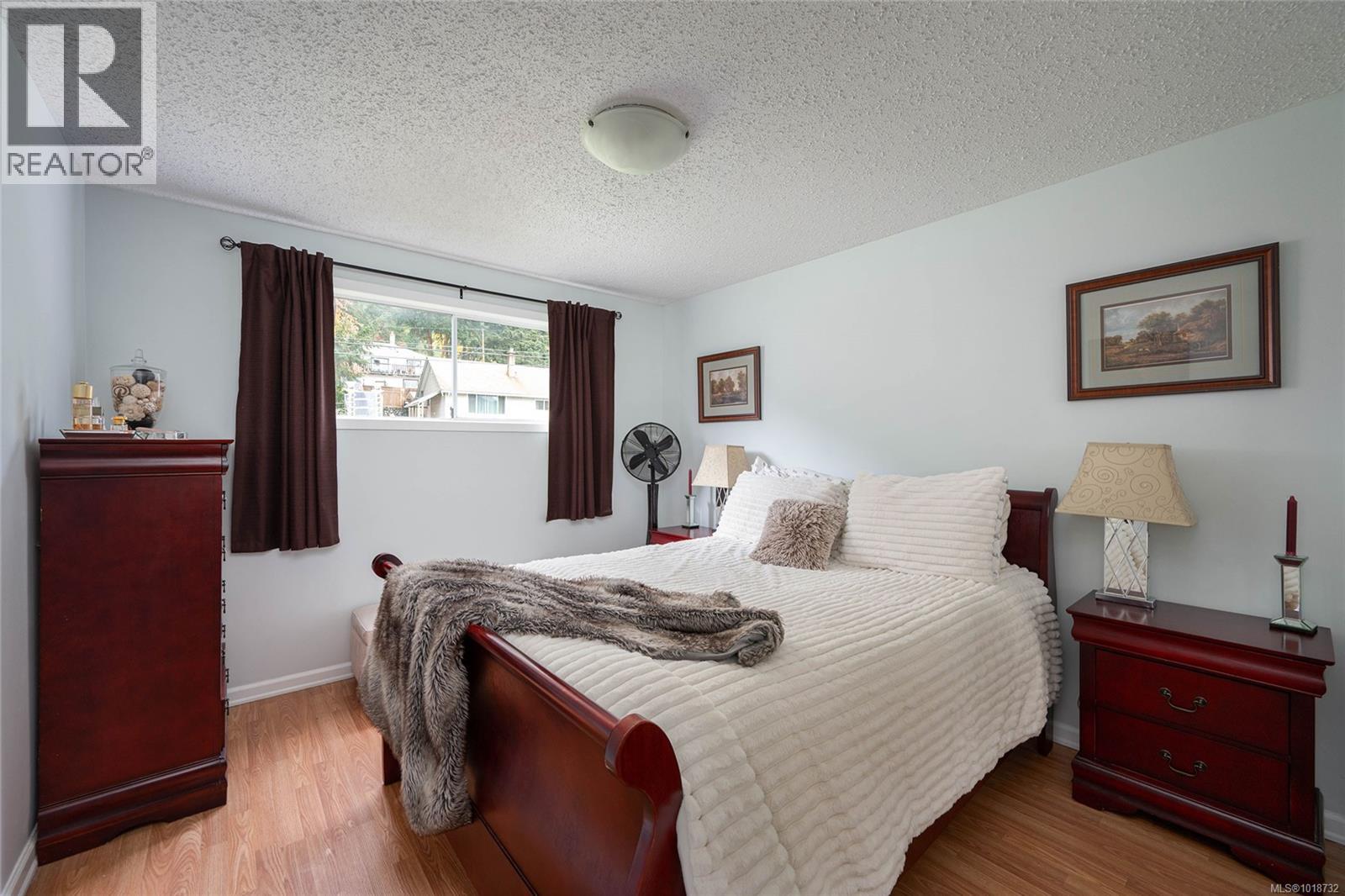 10654 Youbou Rd - 11