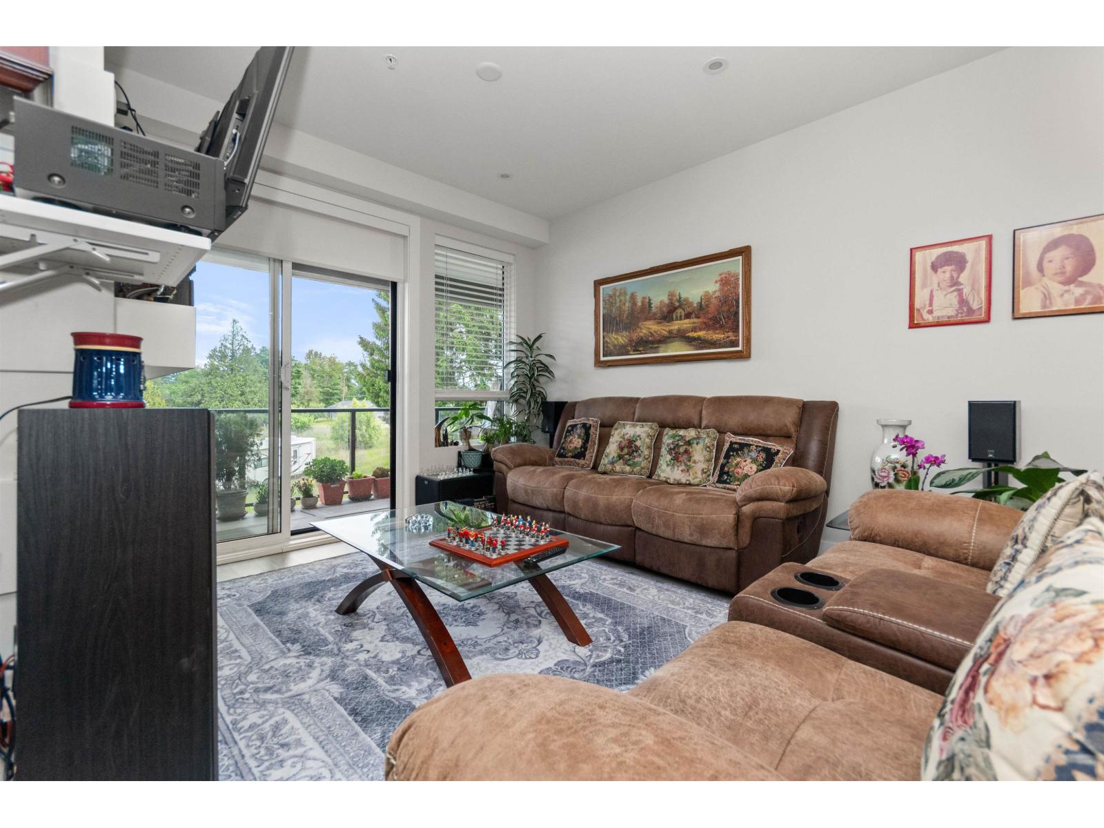 208 45745 WATSON ROAD, Sardis South, Chilliwack