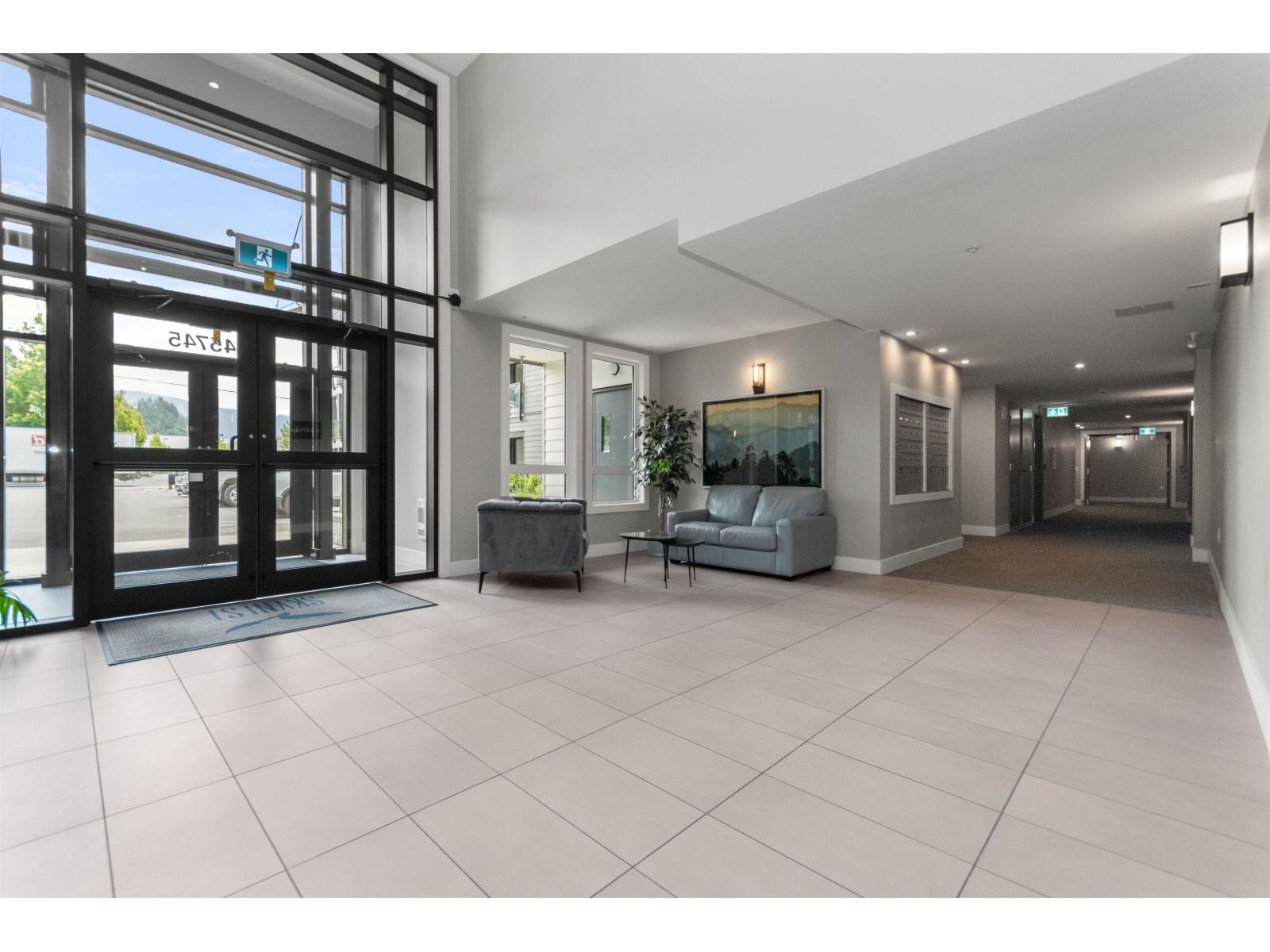 208 45745 WATSON ROAD, Sardis South, Chilliwack