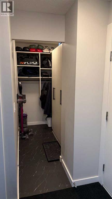 Single Family House for Sale in    Street NW Varsity Calgary 