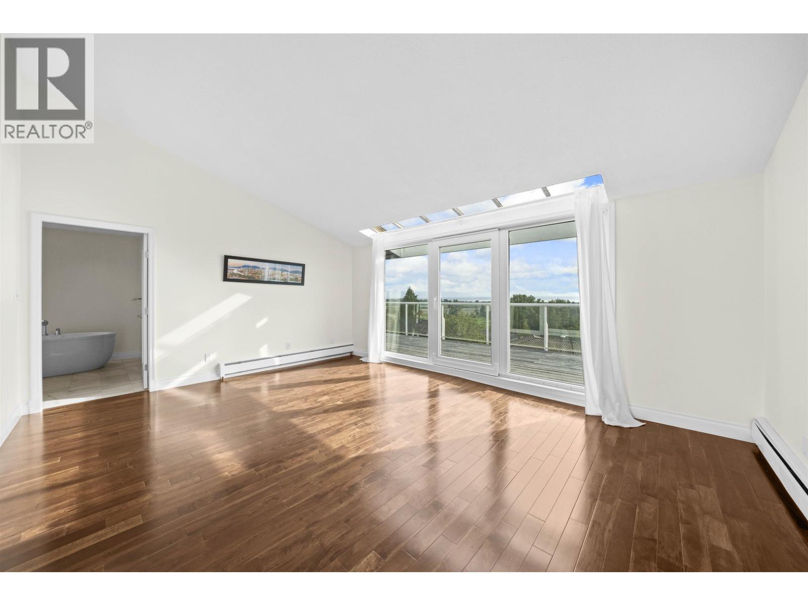 163 WOODLAND Drive, Tsawwassen