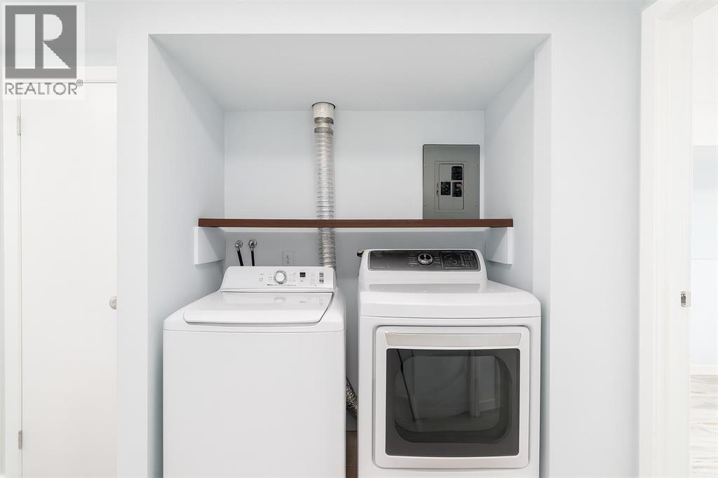 Single Family House Bi-level for Sale in  F Pinehill Road NE Pineridge Calgary 