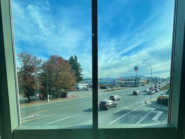 Office in Abbotsford - Image 19