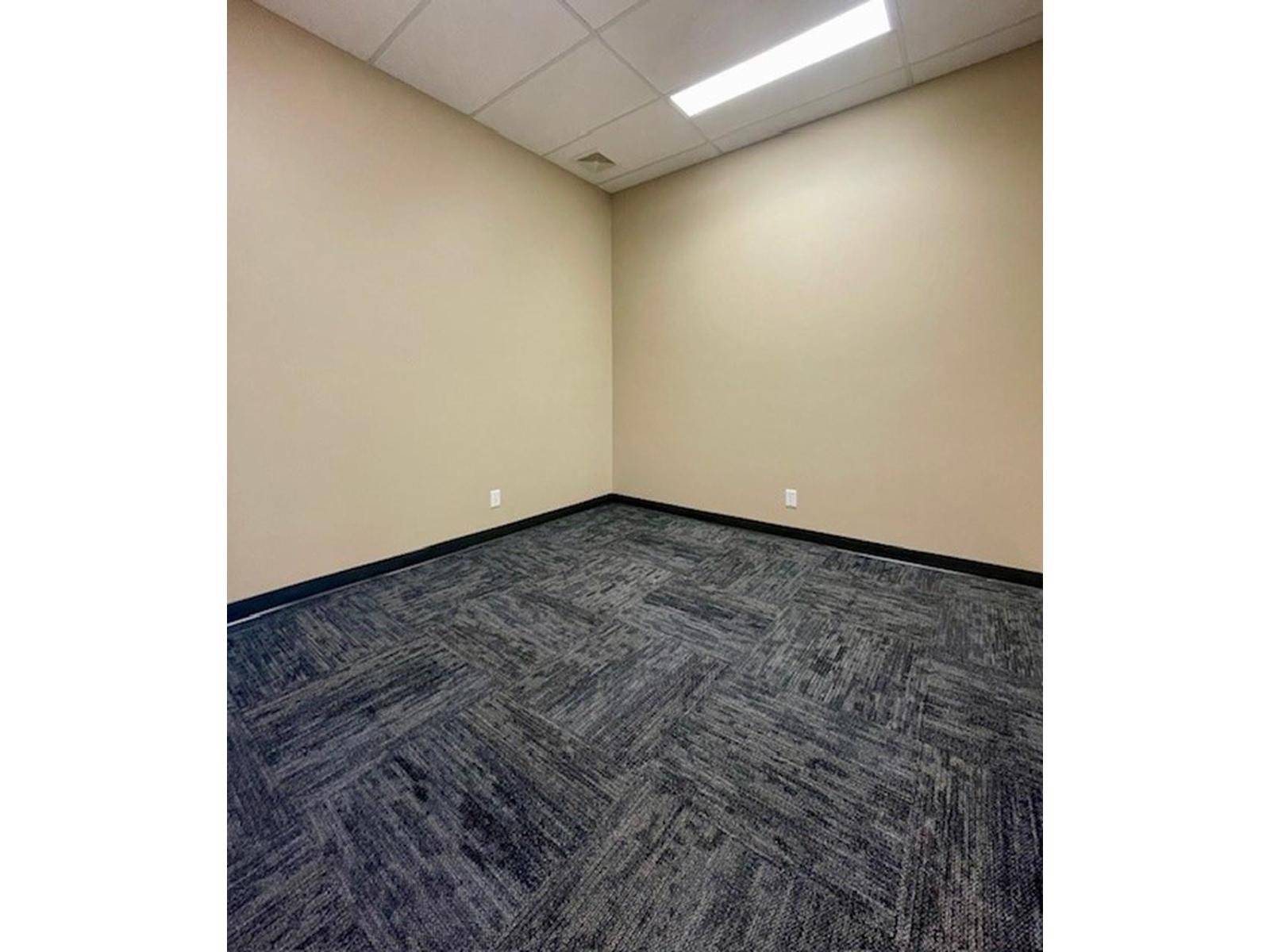 Office in Abbotsford - Image 9