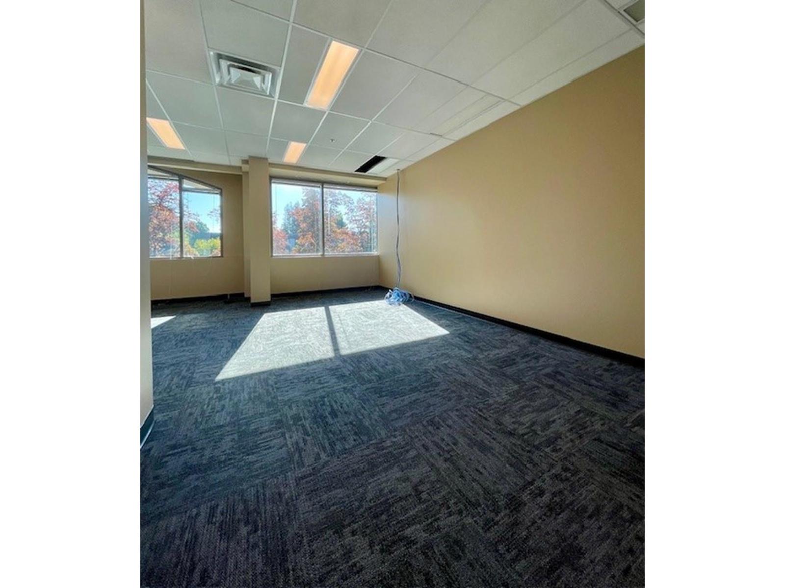 Office in Abbotsford - Image 3