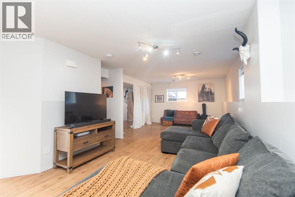 123 Bowman Circle, Sylvan Lake