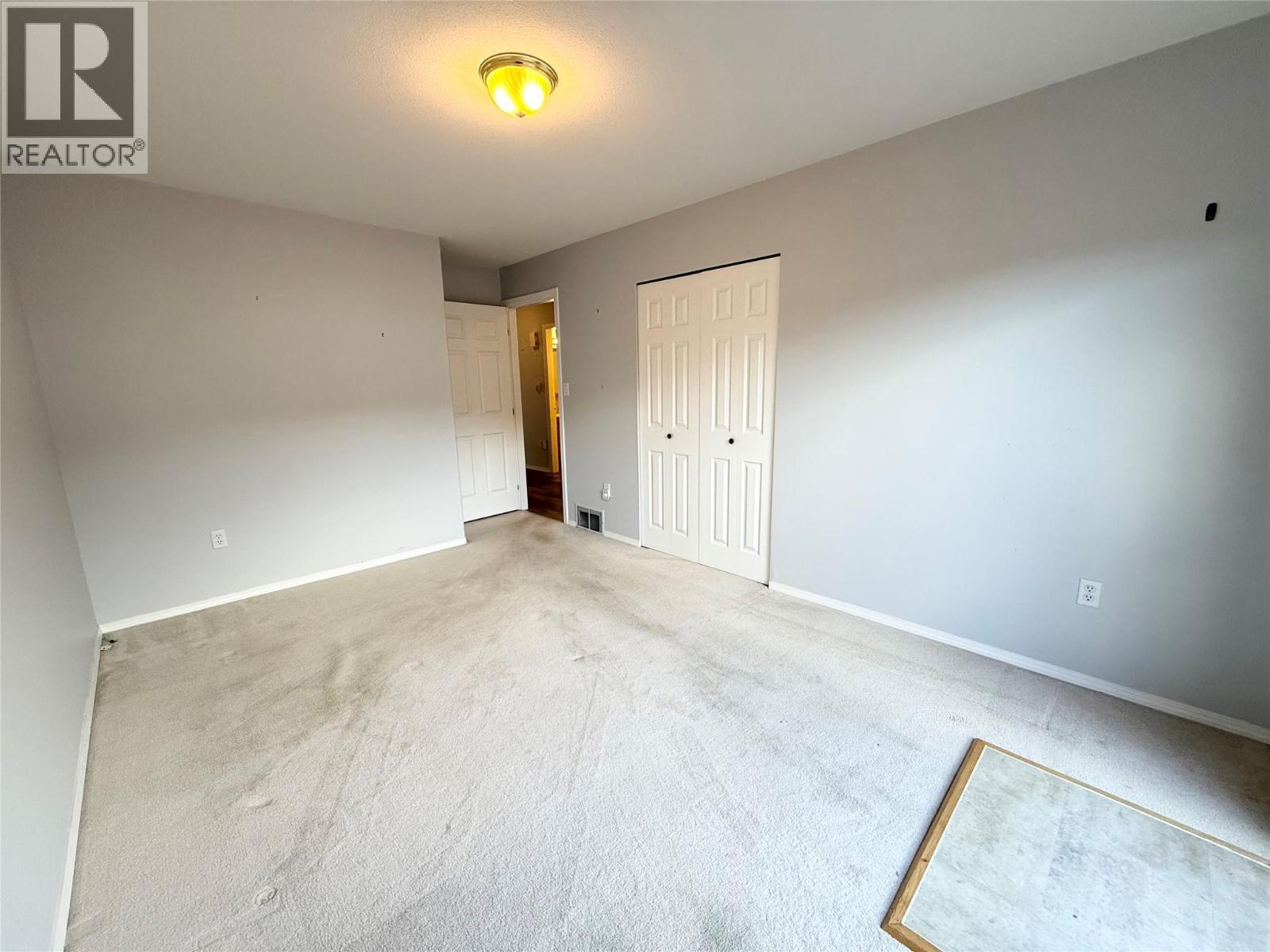 #6 2760 VOGHT STREET - 19