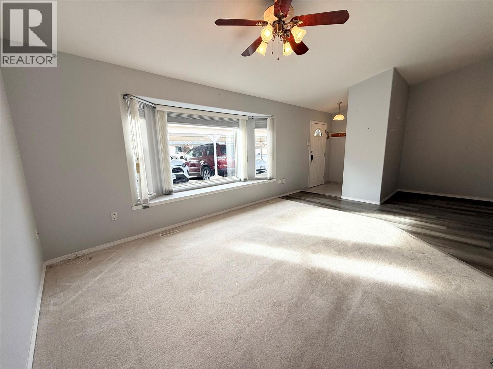 #6 2760 VOGHT STREET - 6