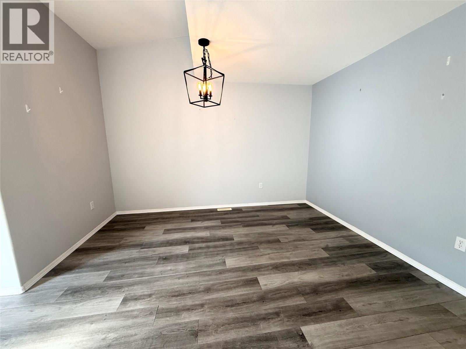 #6 2760 VOGHT STREET - 8