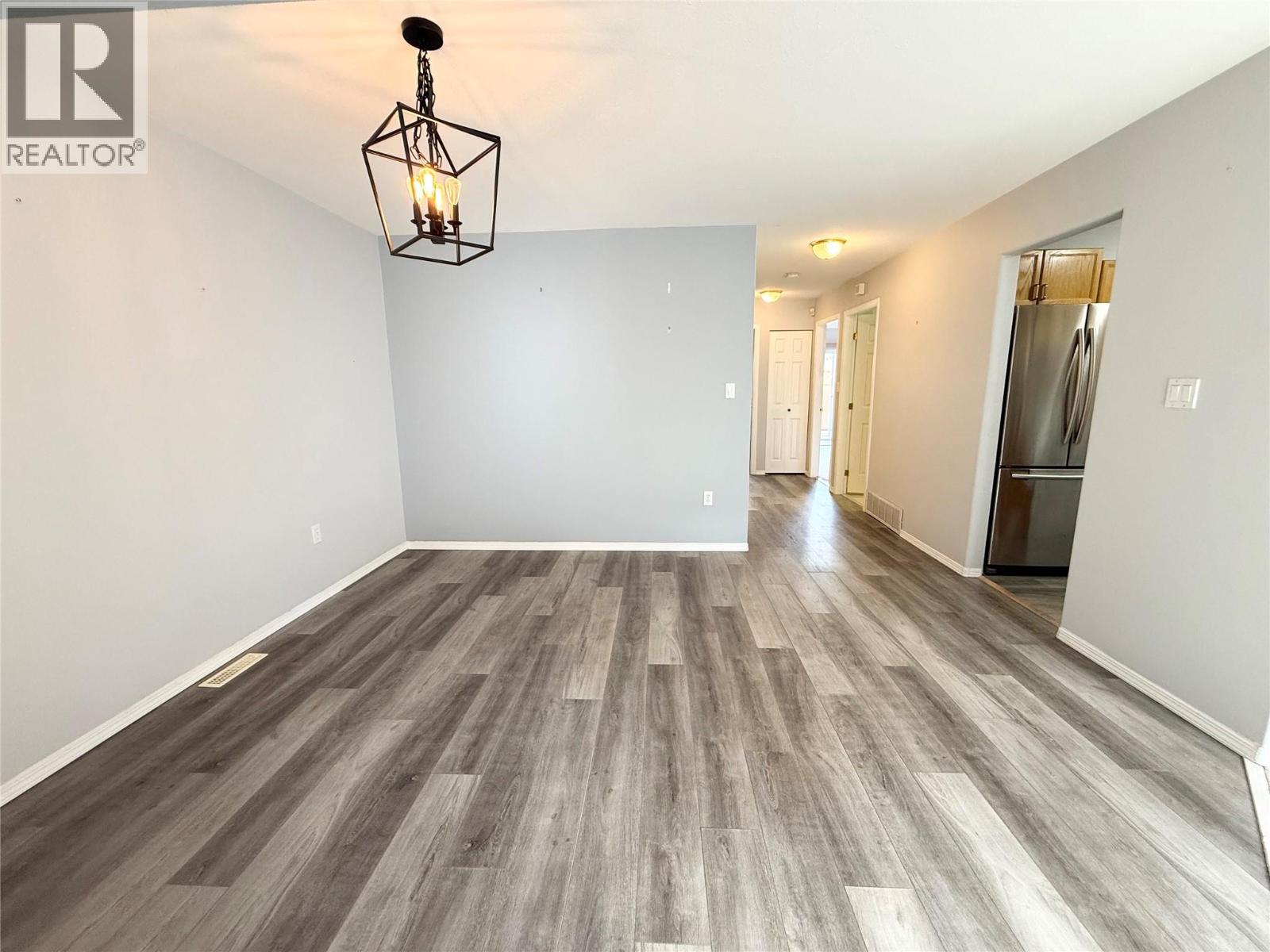 #6 2760 VOGHT STREET - 9