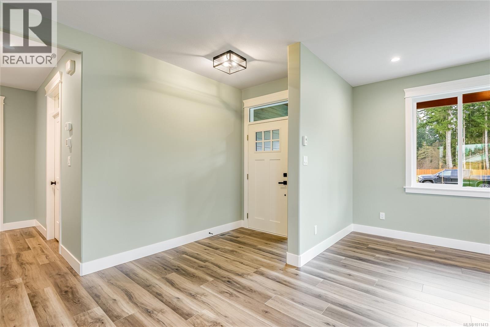 742 Salmonberry St, Campbell River