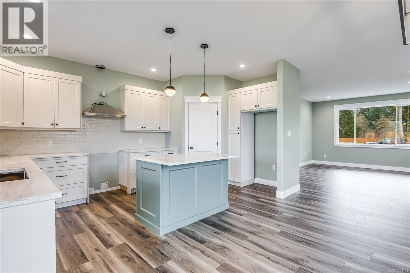 742 Salmonberry St, Campbell River