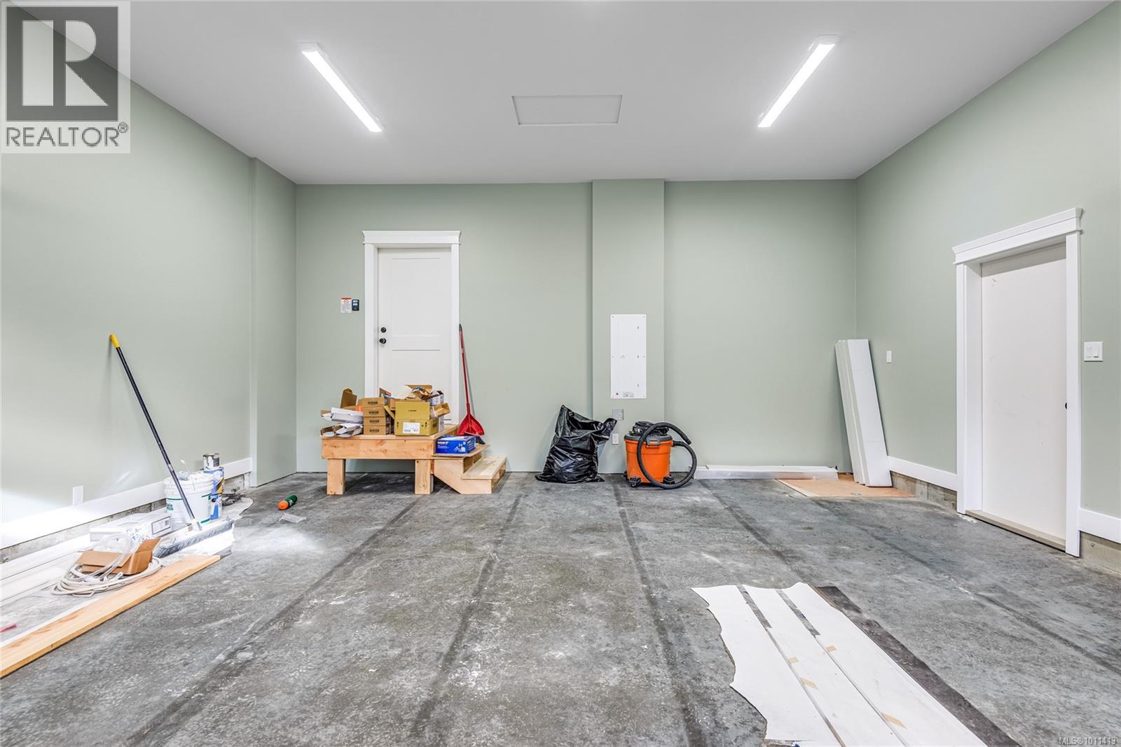 742 Salmonberry St, Campbell River