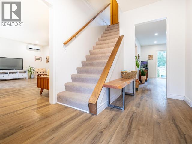 2560 MAYWOOD ROAD, Powell River