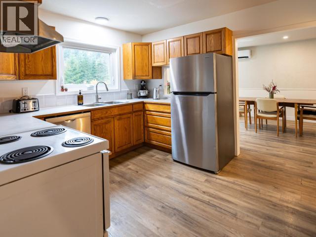 2560 MAYWOOD ROAD, Powell River