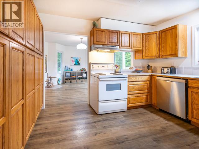 2560 MAYWOOD ROAD, Powell River