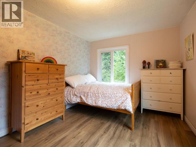 2560 MAYWOOD ROAD, Powell River