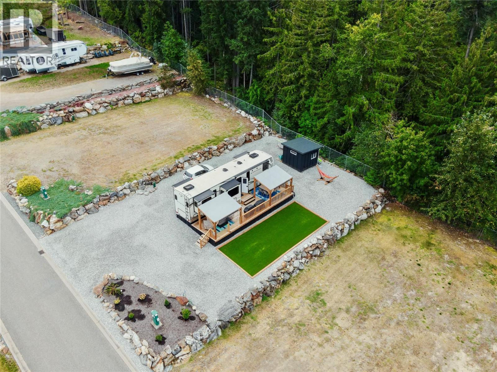  8253 97A Highway, Mara