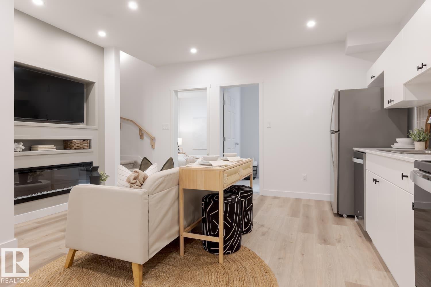 3245 DIXON WY SW, Edmonton