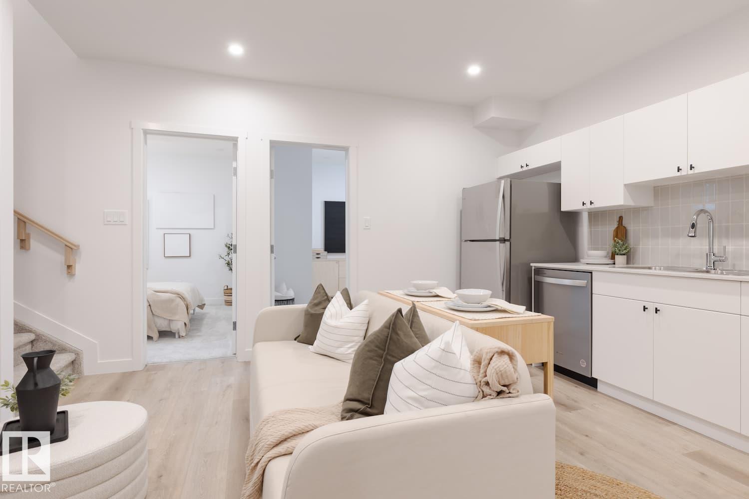 3245 DIXON WY SW, Edmonton