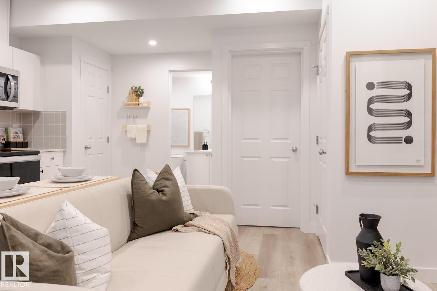 3245 DIXON WY SW, Edmonton