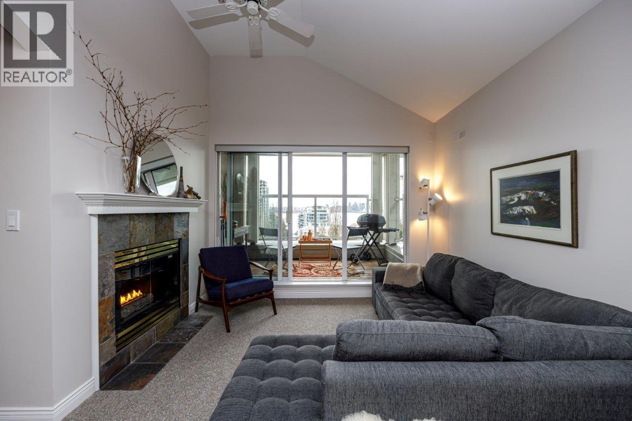 410 155 E 3RD STREET, North Vancouver