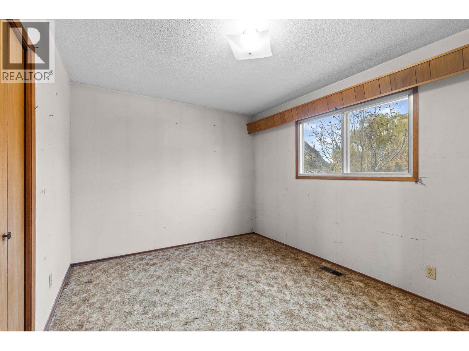  1451 Ross Road, West Kelowna