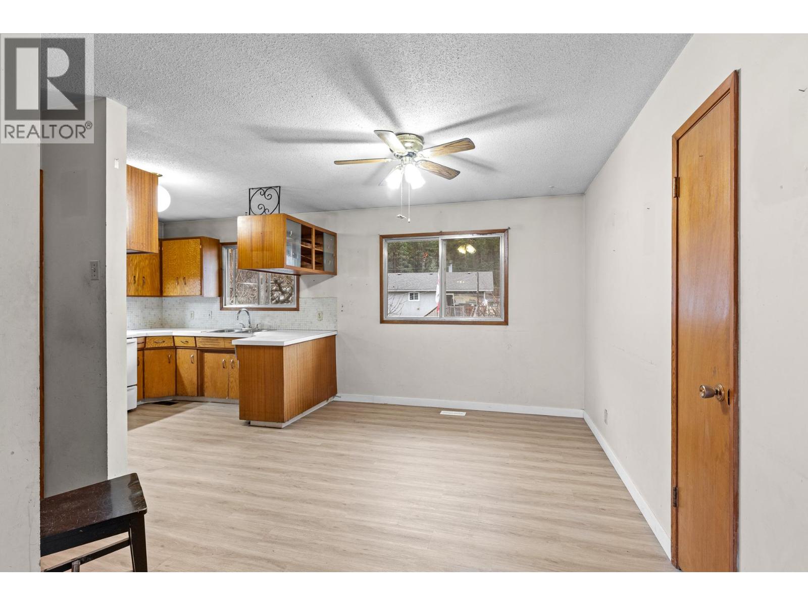  1451 Ross Road, West Kelowna