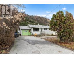  1451 Ross Road, West Kelowna
