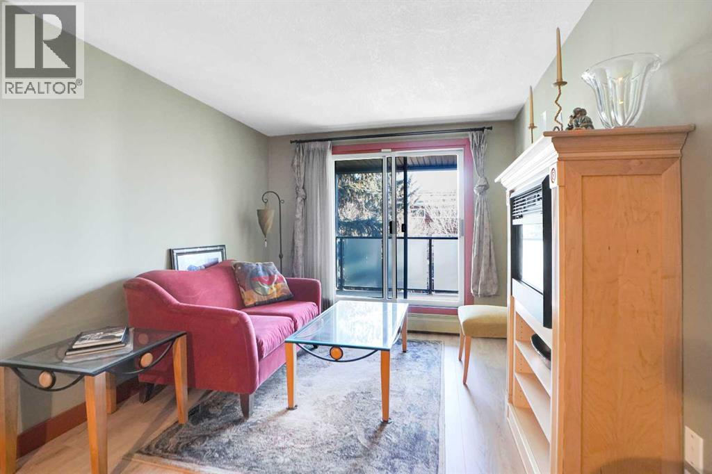 Single Family House for Sale in   A Street NE Renfrew Calgary 