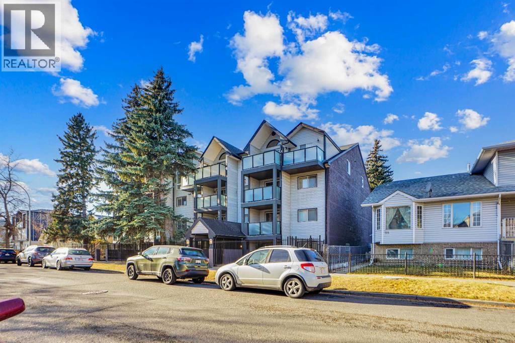 Single Family House for Sale in   A Street NE Renfrew Calgary 