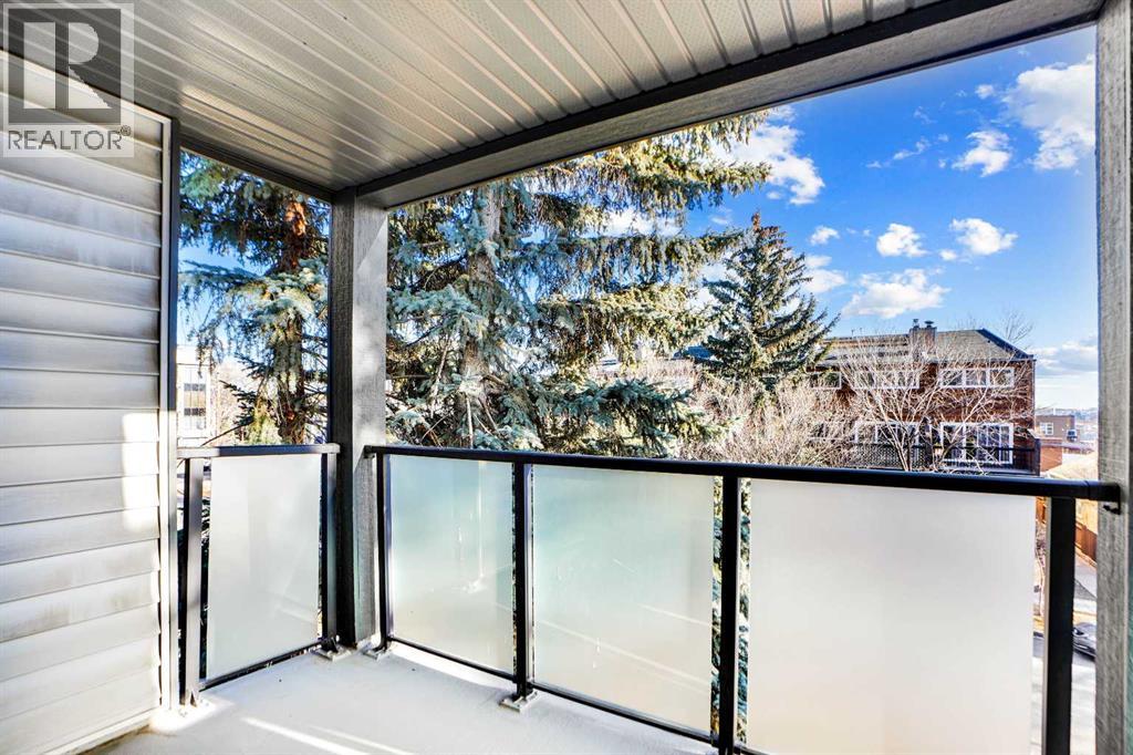 Single Family House for Sale in   A Street NE Renfrew Calgary 