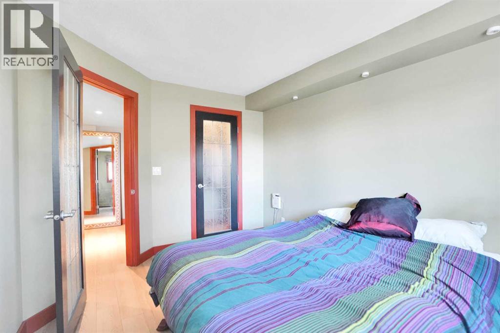 Single Family House for Sale in   A Street NE Renfrew Calgary 