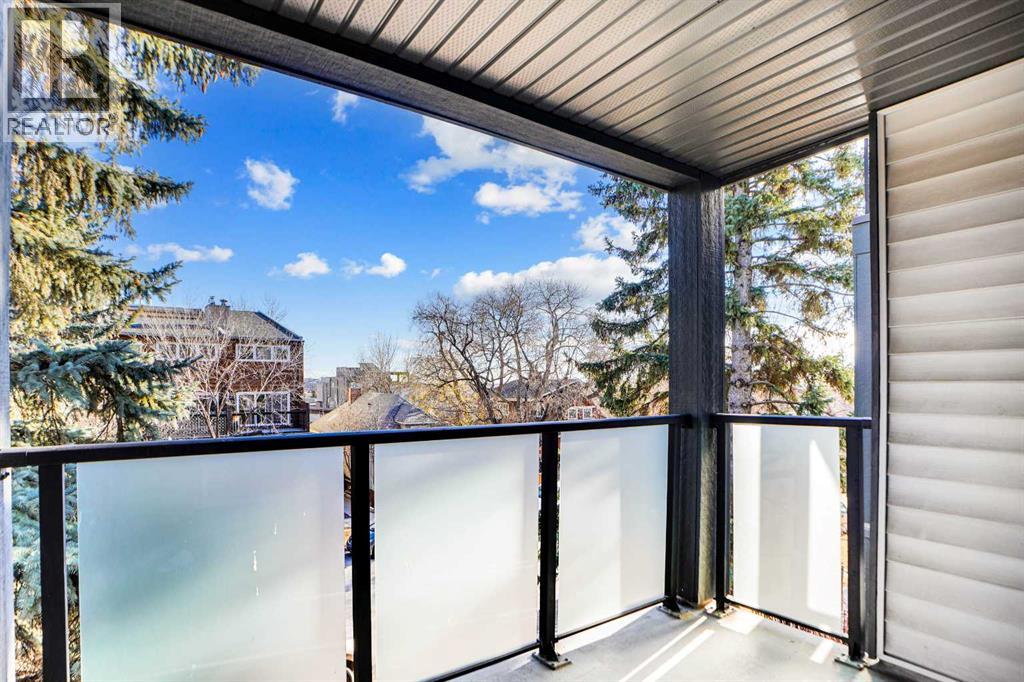 Single Family House for Sale in   A Street NE Renfrew Calgary 