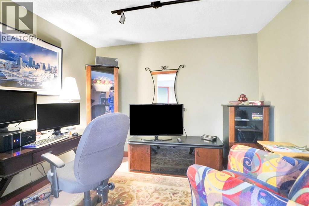 Single Family House for Sale in   A Street NE Renfrew Calgary 