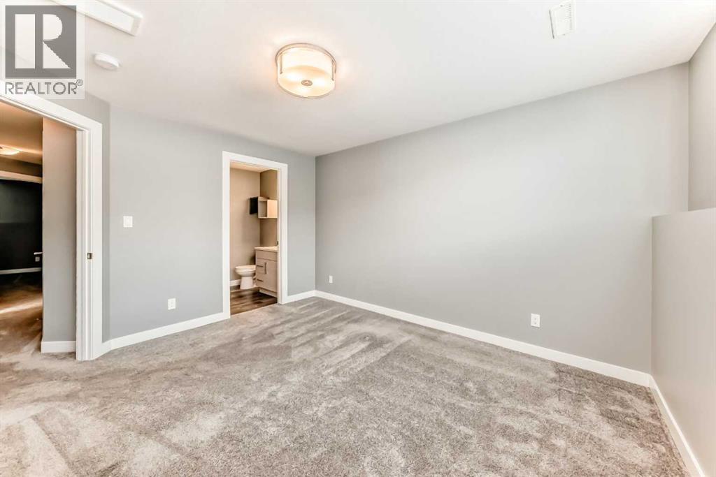 Single Family House Bi-level for Sale in  Ellington Crescent Evergreen Red Deer 