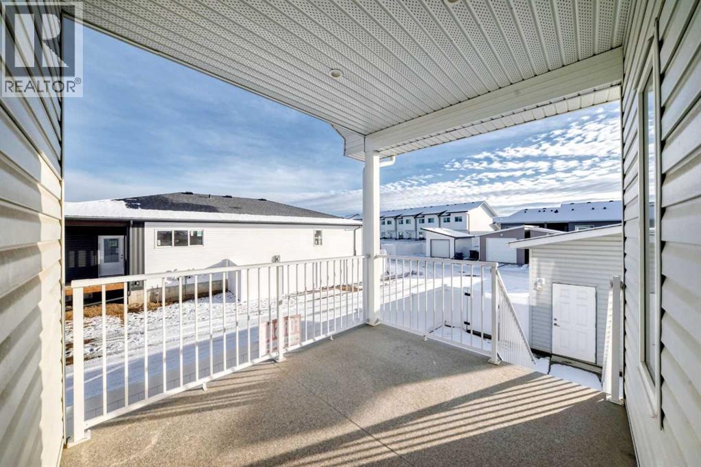 Single Family House Bi-level for Sale in  Ellington Crescent Evergreen Red Deer 