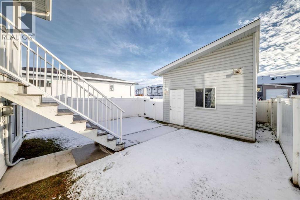 Single Family House Bi-level for Sale in  Ellington Crescent Evergreen Red Deer 