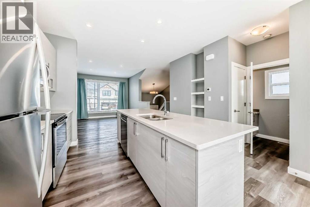 Single Family House Bi-level for Sale in  Ellington Crescent Evergreen Red Deer 