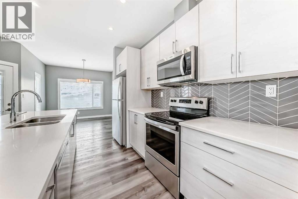 Single Family House Bi-level for Sale in  Ellington Crescent Evergreen Red Deer 