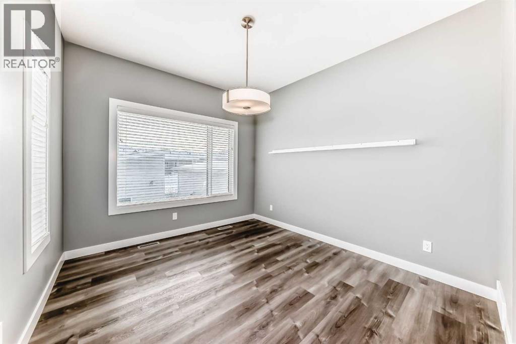 Single Family House Bi-level for Sale in  Ellington Crescent Evergreen Red Deer 