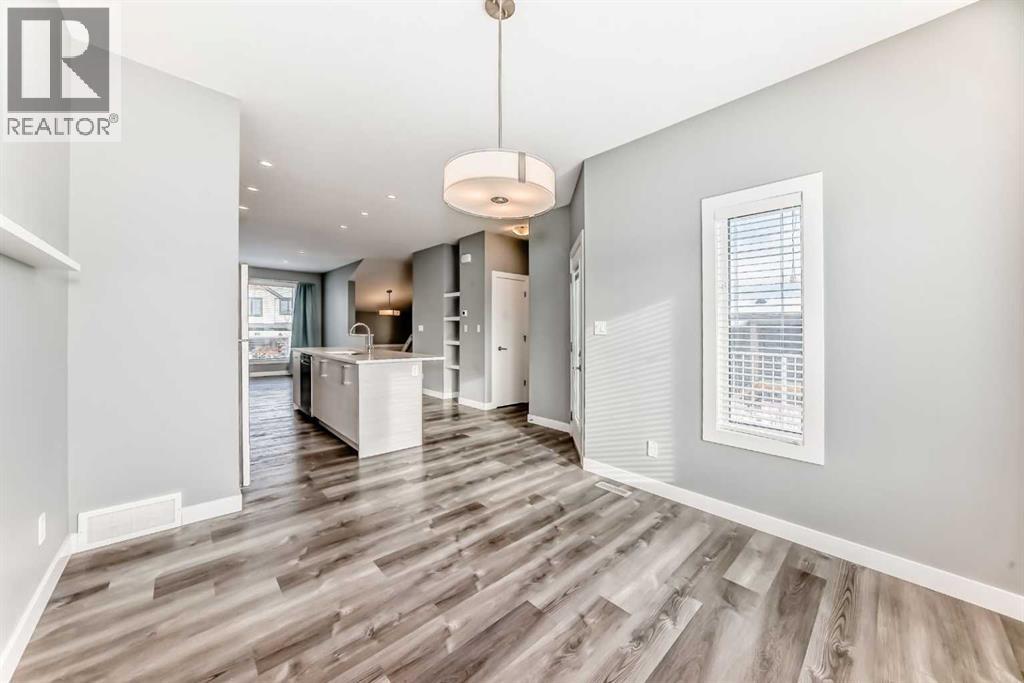 Single Family House Bi-level for Sale in  Ellington Crescent Evergreen Red Deer 