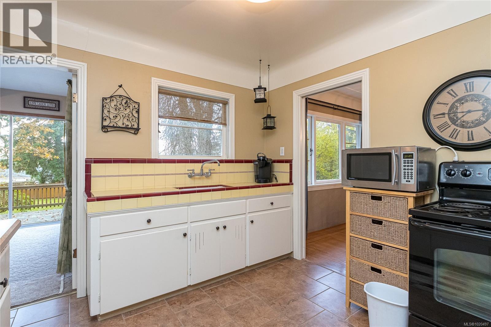  1465 Derby Road, Saanich