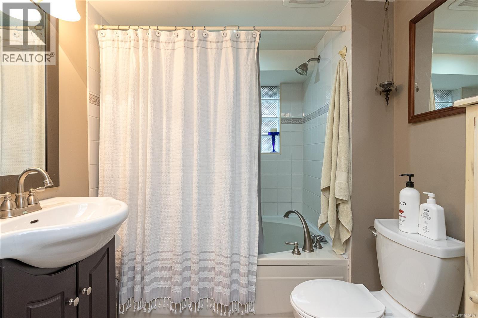  1465 Derby Road, Saanich