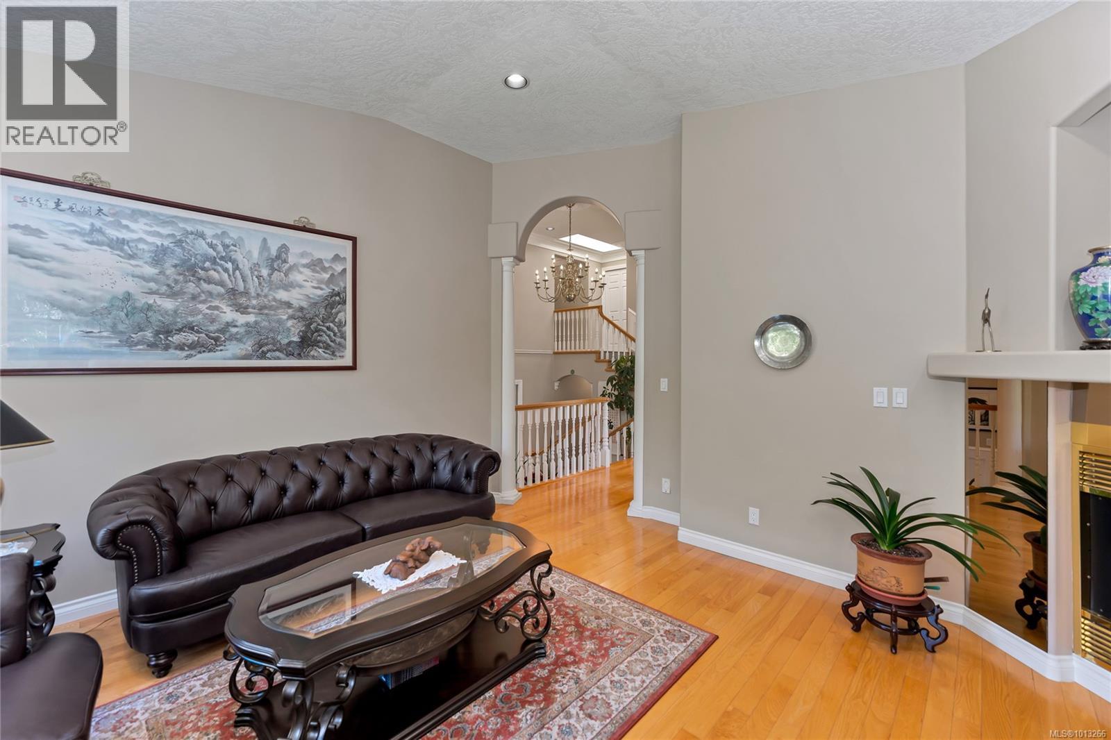  948 Boulderwood Rise, Saanich