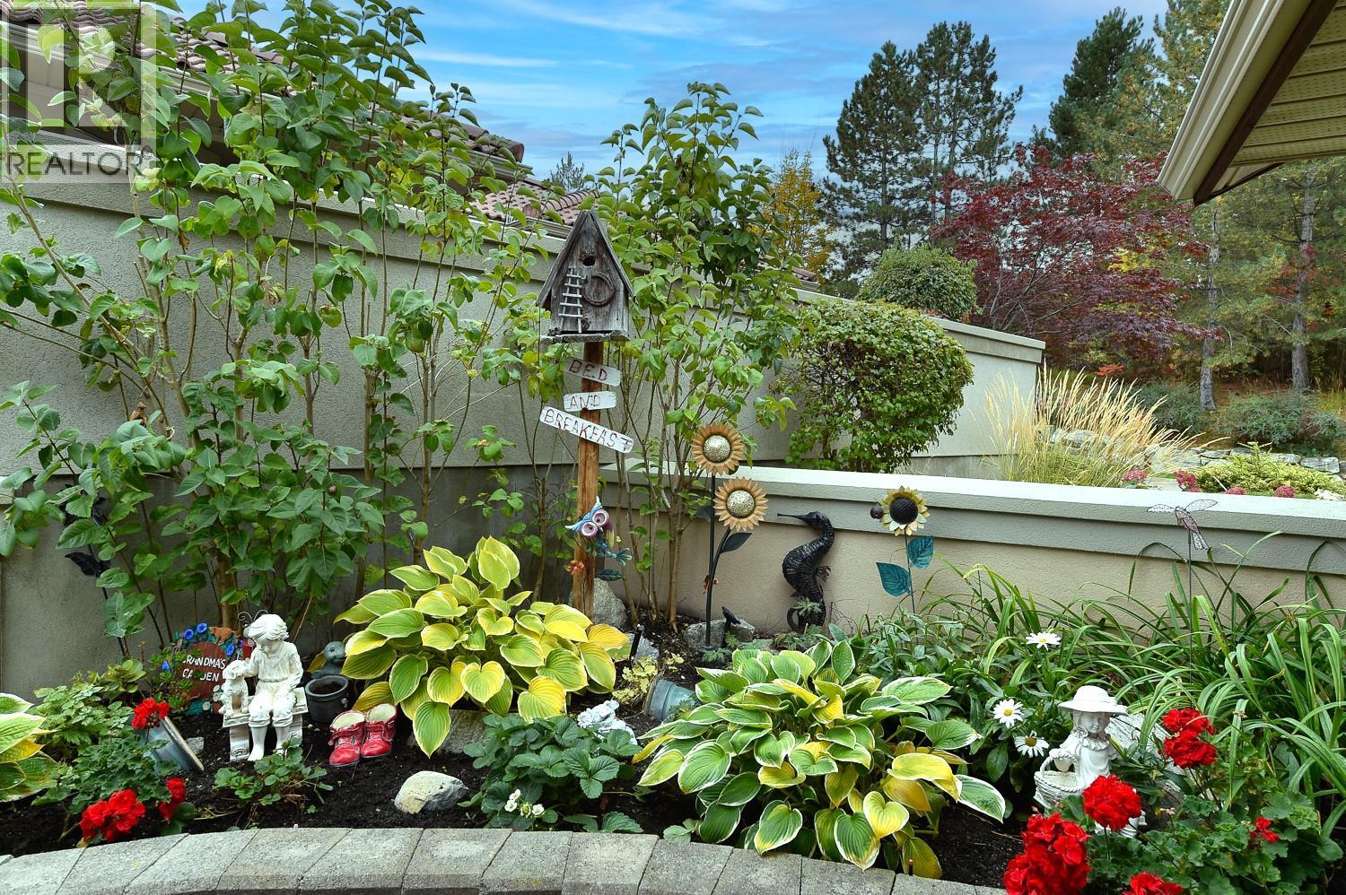 14 4400 Gallaghers Drive East, Kelowna