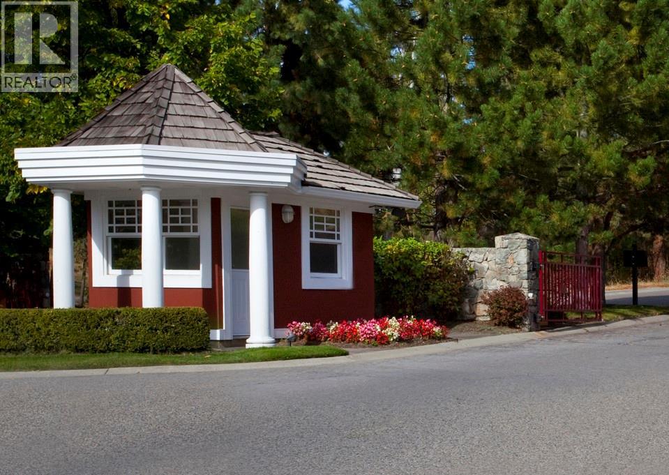 14 4400 Gallaghers Drive East, Kelowna