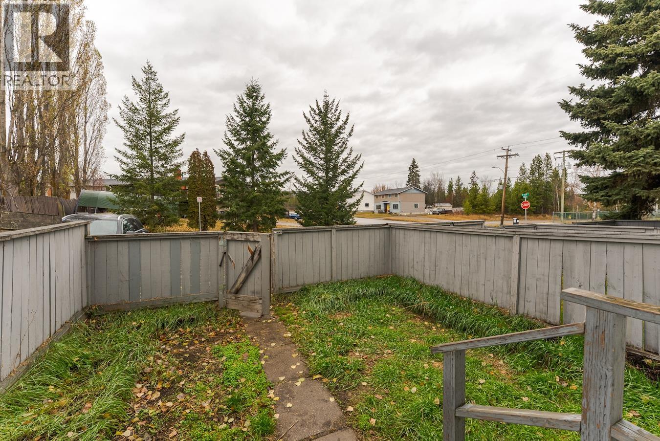 109 4045 1ST AVENUE, Prince George