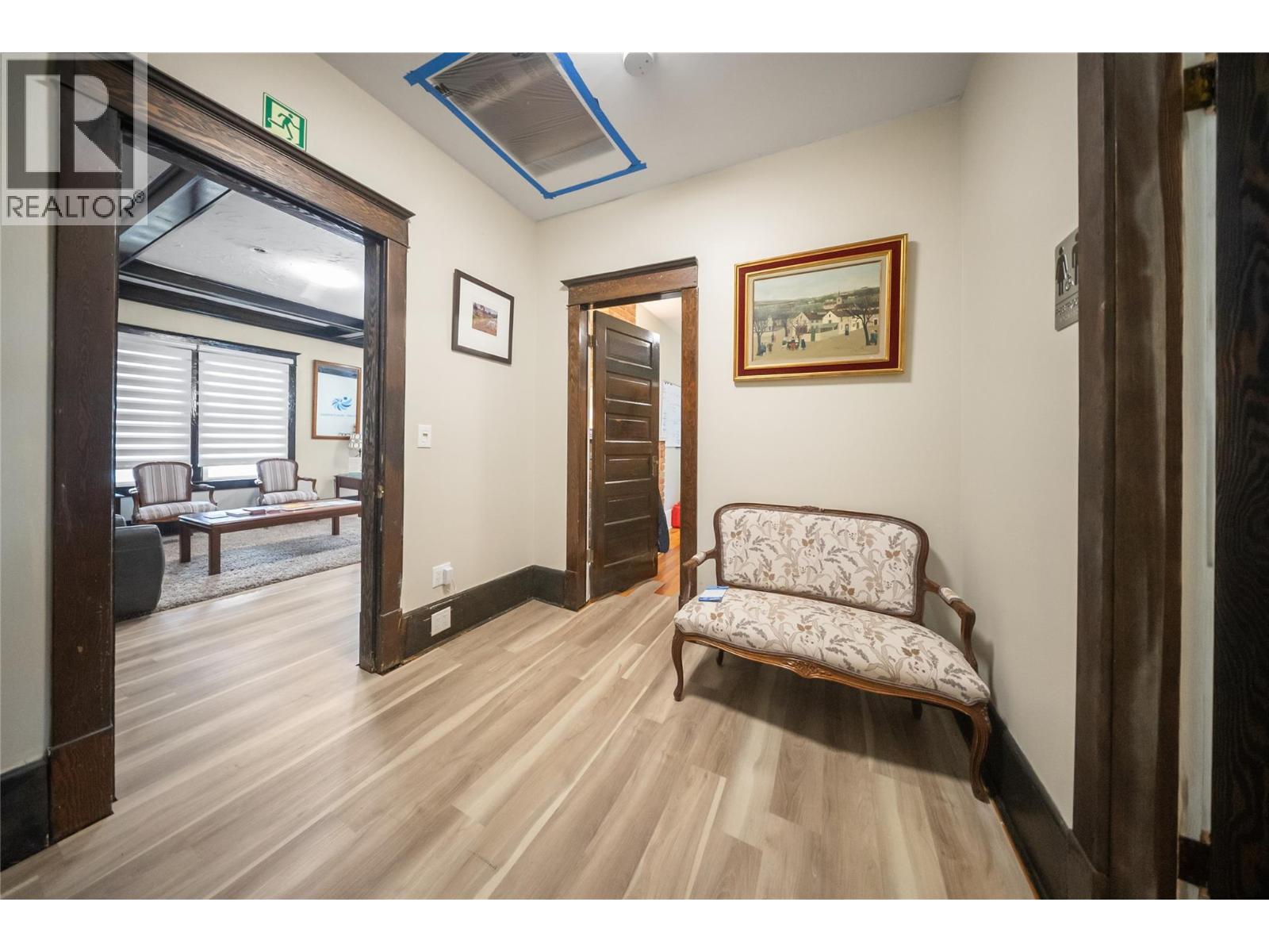 2340 Pandosy Street - 9